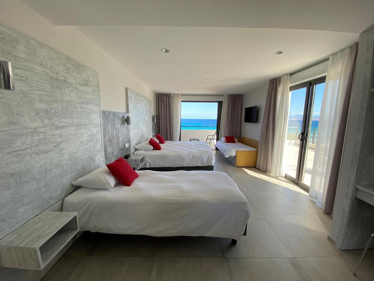 Hotel L'Isula Marina Л'Иль-Рус Экстерьер фото